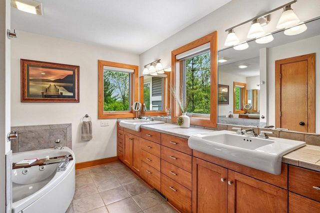 12302 N Madero DRIVE, Mequon, WI 53092