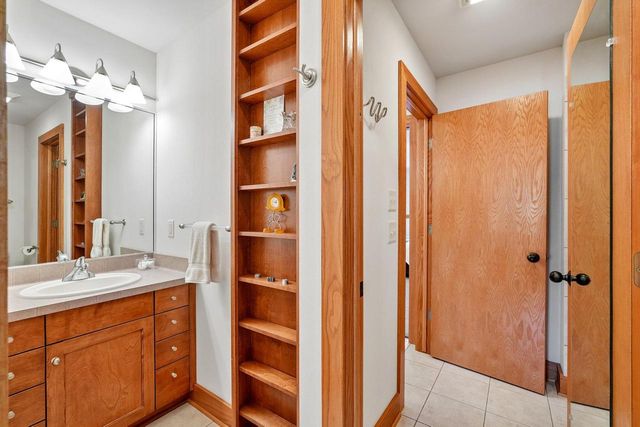 12302 N Madero DRIVE, Mequon, WI 53092