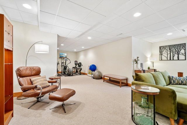 12302 N Madero DRIVE, Mequon, WI 53092