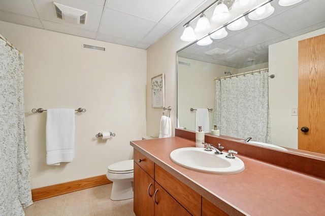 12302 N Madero DRIVE, Mequon, WI 53092