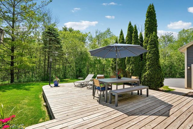 12302 N Madero DRIVE, Mequon, WI 53092