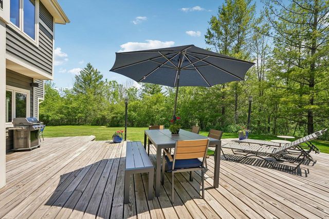 12302 N Madero DRIVE, Mequon, WI 53092