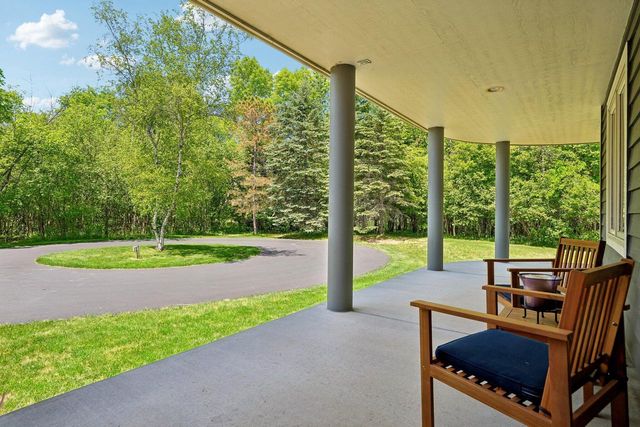 12302 N Madero DRIVE, Mequon, WI 53092