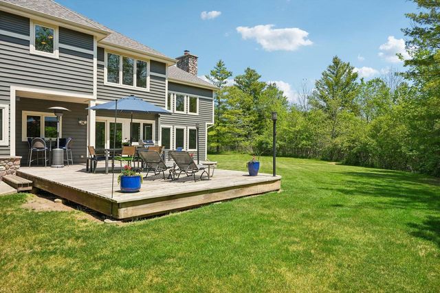 12302 N Madero DRIVE, Mequon, WI 53092