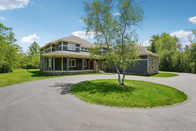 12302 N Madero DRIVE, Mequon, WI 53092