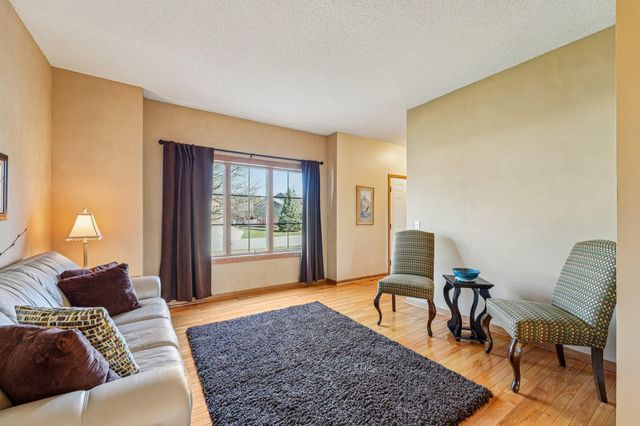 5669 Oak View Court, Savage, MN 55378