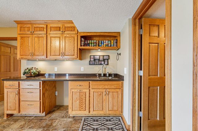 5669 Oak View Court, Savage, MN 55378