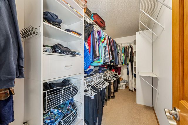 5669 Oak View Court, Savage, MN 55378