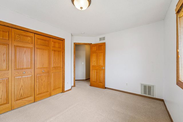 5669 Oak View Court, Savage, MN 55378