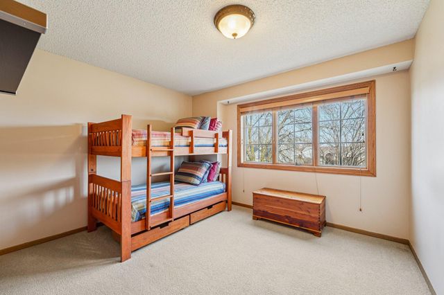 5669 Oak View Court, Savage, MN 55378