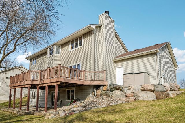 5669 Oak View Court, Savage, MN 55378