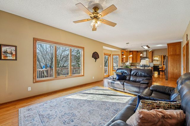 5669 Oak View Court, Savage, MN 55378