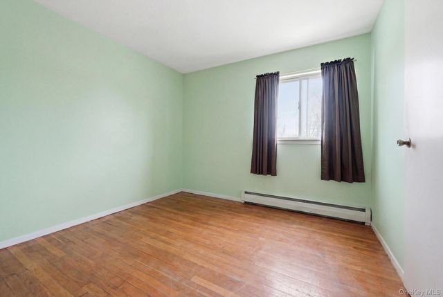 43 Village Lane, Hauppauge, NY 11788