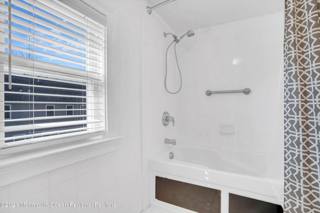 140 Idlewood Avenue, Oakhurst, NJ 07755