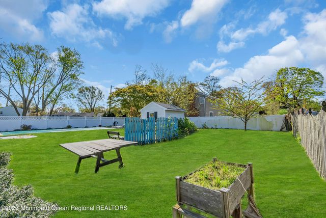 140 Idlewood Avenue, Oakhurst, NJ 07755