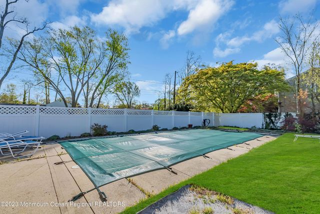 140 Idlewood Avenue, Oakhurst, NJ 07755