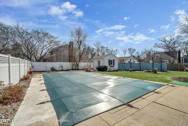 140 Idlewood Avenue, Oakhurst, NJ 07755