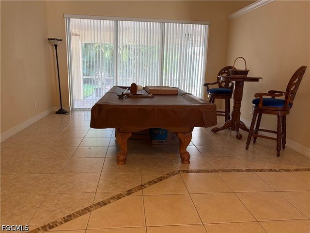 618 SE 18th ST, Cape Coral, FL 33990