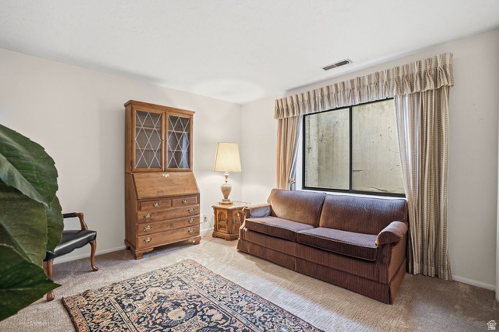 Image 22 of property listing at 1681 E 6550 S, Murray, UT 84121