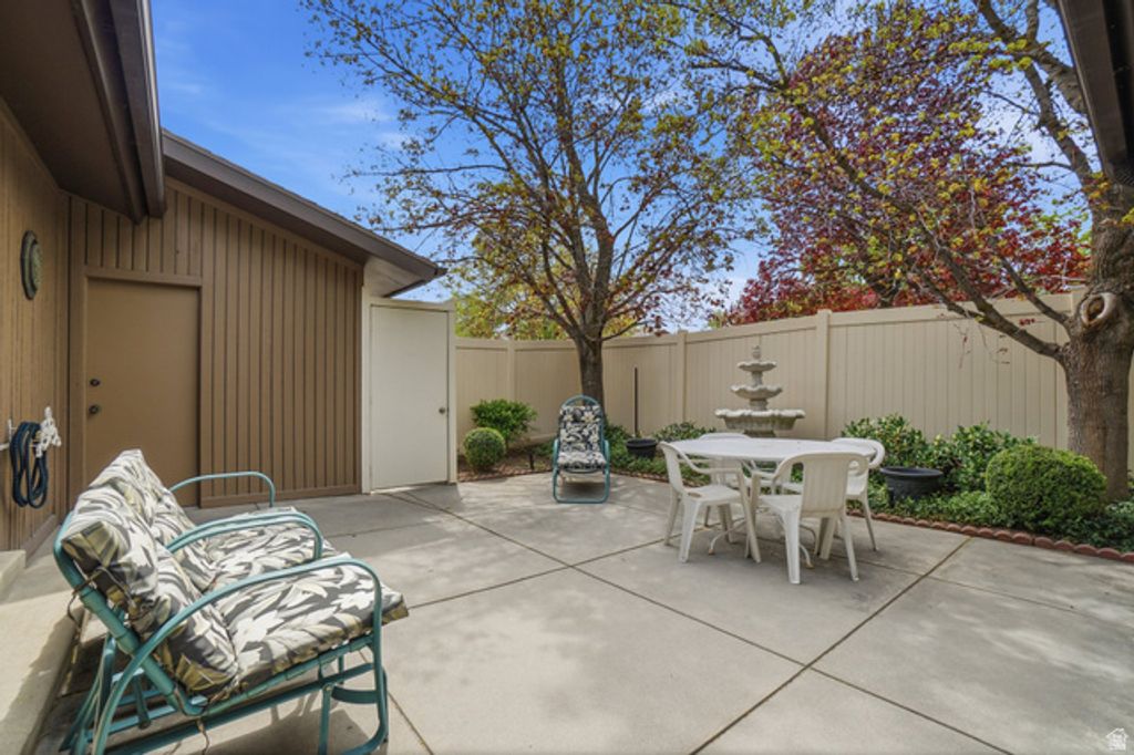 Image 25 of property listing at 1681 E 6550 S, Murray, UT 84121