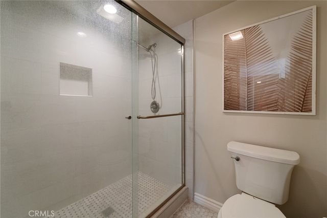 13925 Riverside Drive, Sherman Oaks, CA 91423