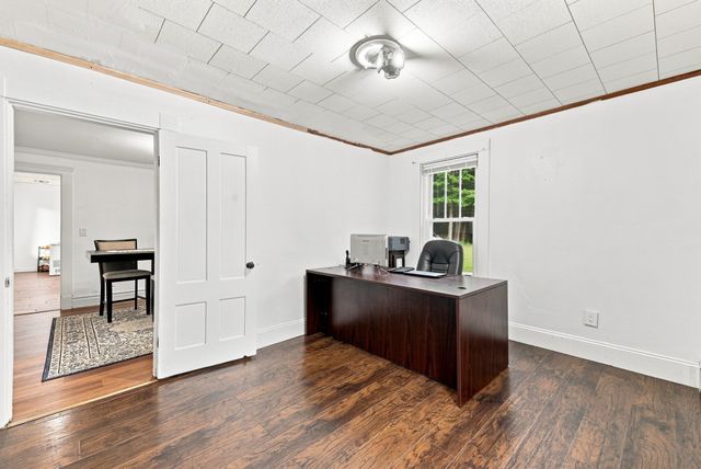 30 Prospect St, Pepperell, MA 01463