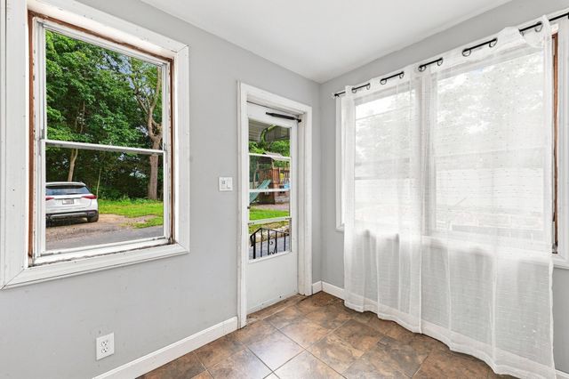 30 Prospect St, Pepperell, MA 01463