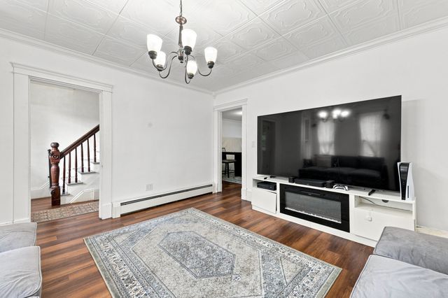 30 Prospect St, Pepperell, MA 01463