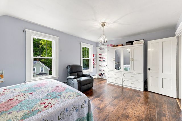 30 Prospect St, Pepperell, MA 01463