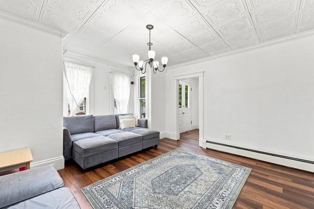 30 Prospect St, Pepperell, MA 01463