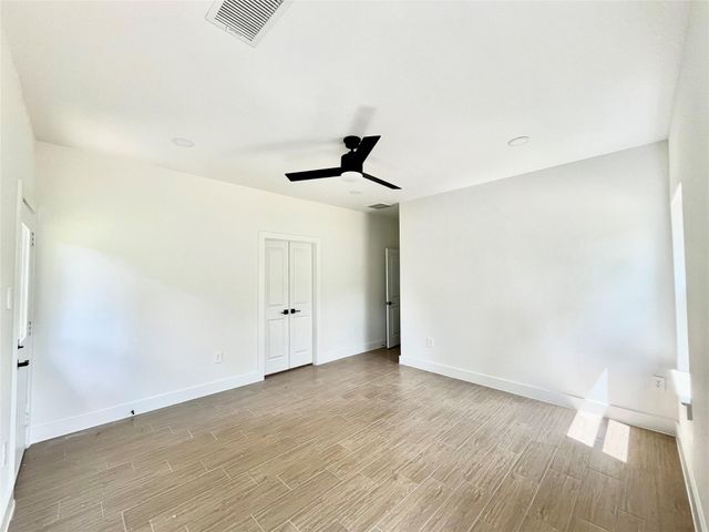 5710 Delmack Street B, Houston, TX 77032