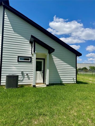 5710 Delmack Street B, Houston, TX 77032