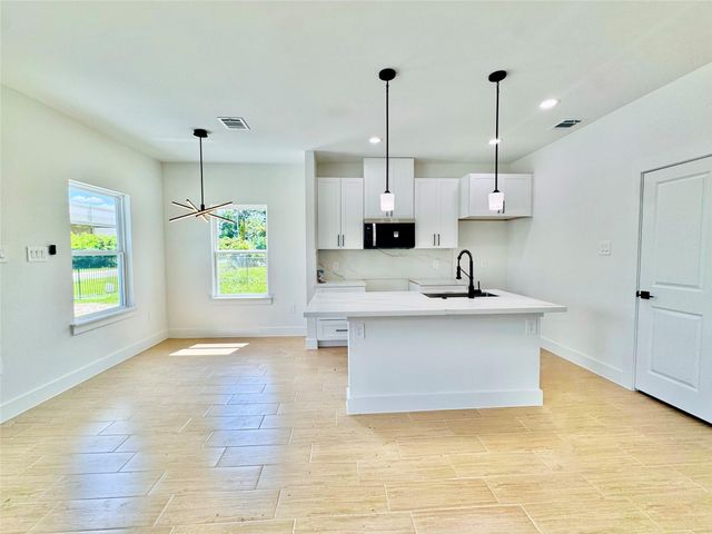 5710 Delmack Street B, Houston, TX 77032