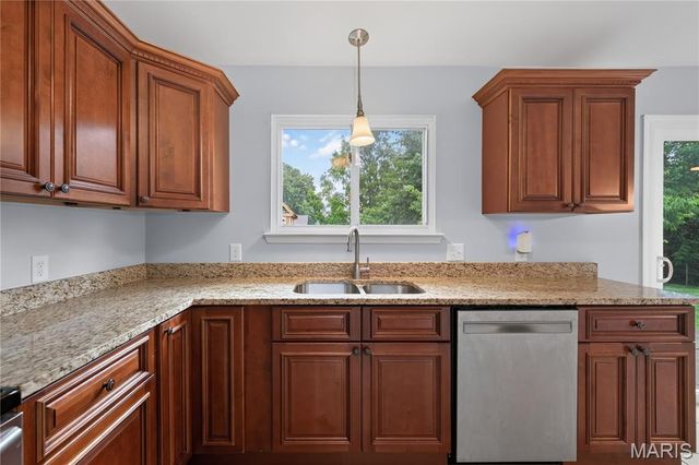 3036 Country Knoll Drive, St Charles, MO 63303