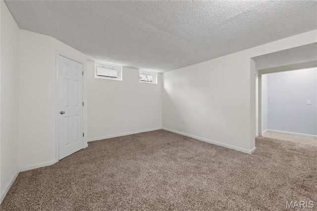 3036 Country Knoll Drive, St Charles, MO 63303