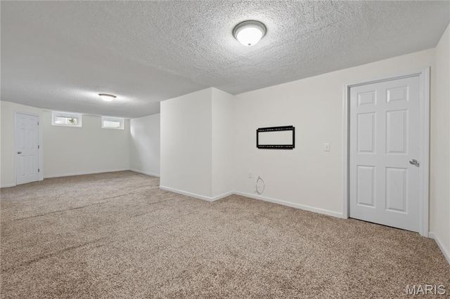3036 Country Knoll Drive, St Charles, MO 63303