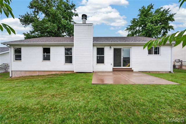 3036 Country Knoll Drive, St Charles, MO 63303