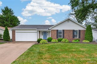 3036 Country Knoll Drive, St Charles, MO 63303