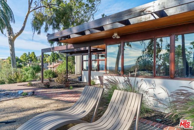 17728 Ridgeway Road, Granada Hills (los Angeles), CA 91344
