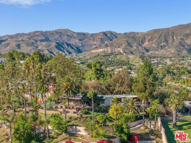 17728 Ridgeway Road, Granada Hills (los Angeles), CA 91344