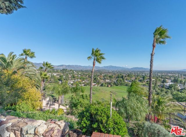 17728 Ridgeway Road, Granada Hills (los Angeles), CA 91344