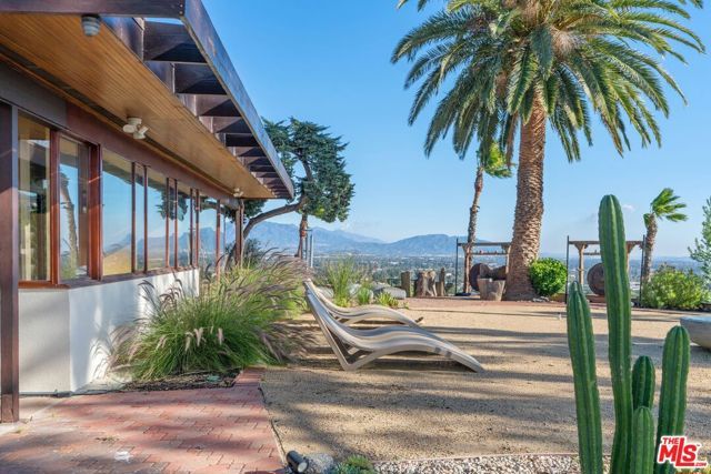 17728 Ridgeway Road, Granada Hills (los Angeles), CA 91344