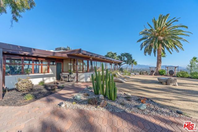 17728 Ridgeway Road, Granada Hills (los Angeles), CA 91344