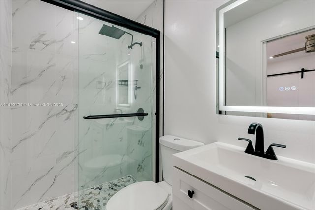 9311 SW 37th St, Miami, FL 33165