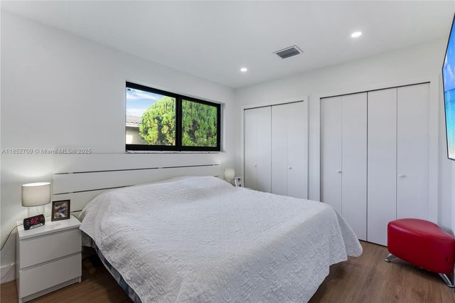 9311 SW 37th St, Miami, FL 33165