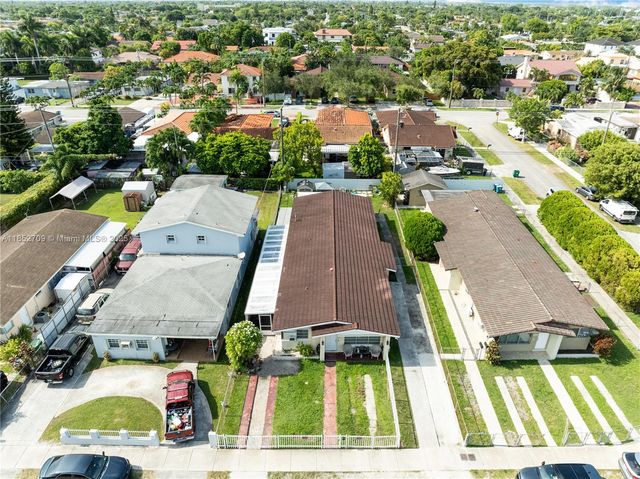9311 SW 37th St, Miami, FL 33165