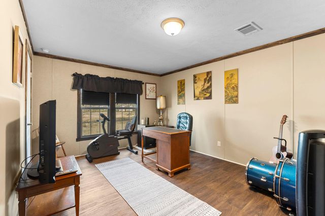 498 William Pettus RD, Maxwell, TX 78656