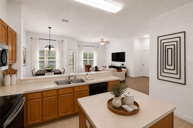 970 N SPRING GARDEN AVENUE 212, Deland, FL 32720