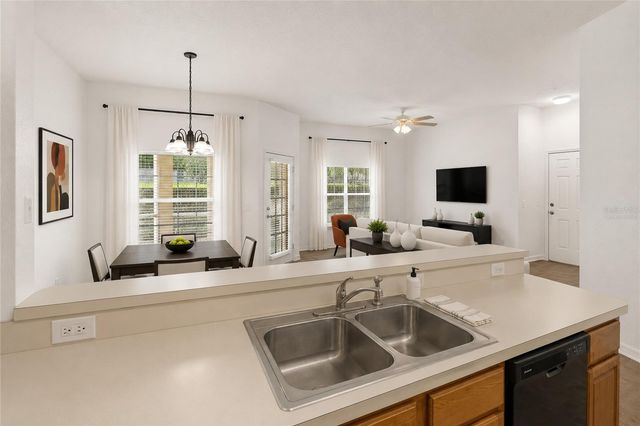 970 N SPRING GARDEN AVENUE 212, Deland, FL 32720