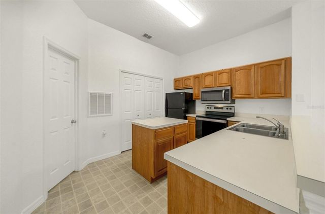 970 N SPRING GARDEN AVENUE 212, Deland, FL 32720